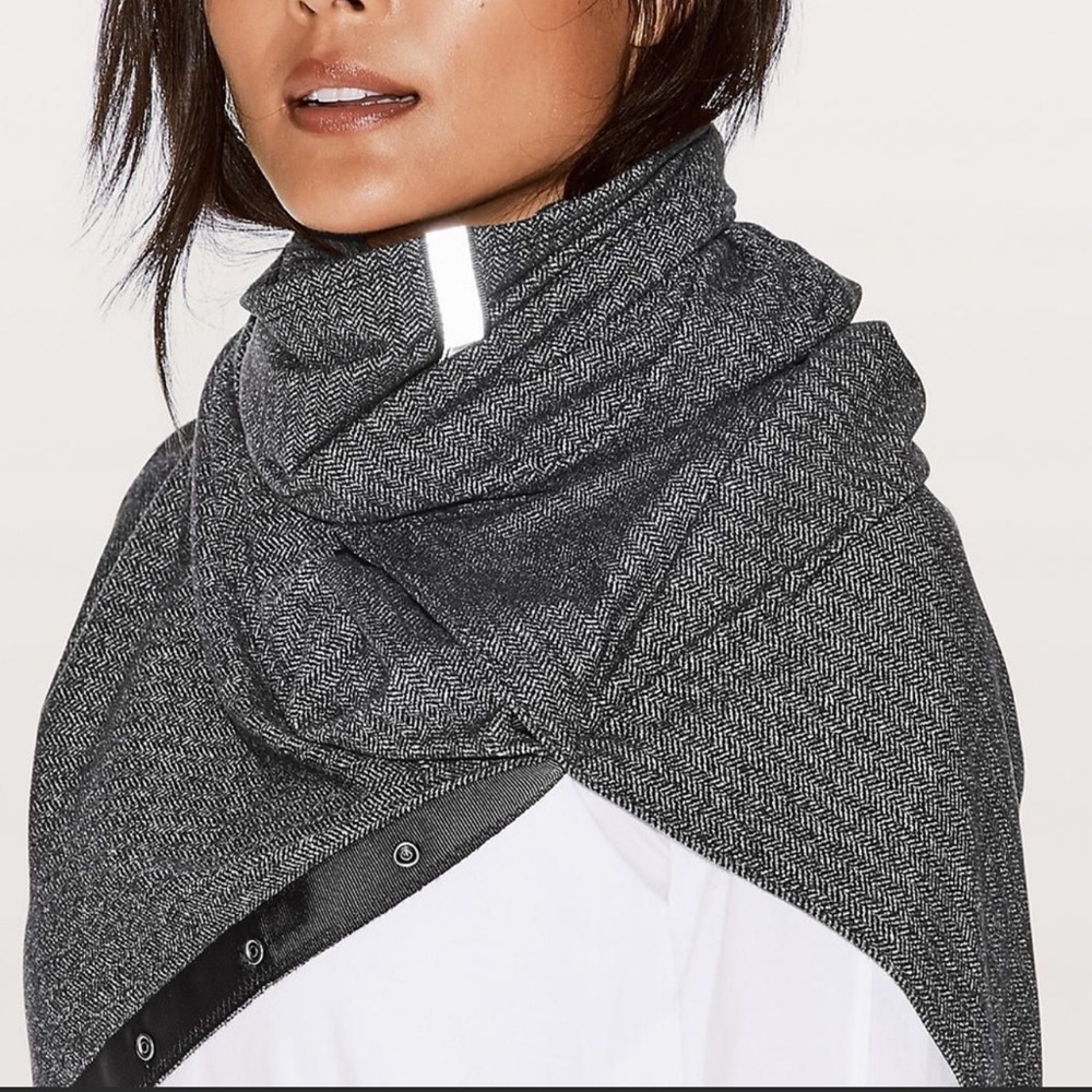 Lululemon • vinyasa wrap